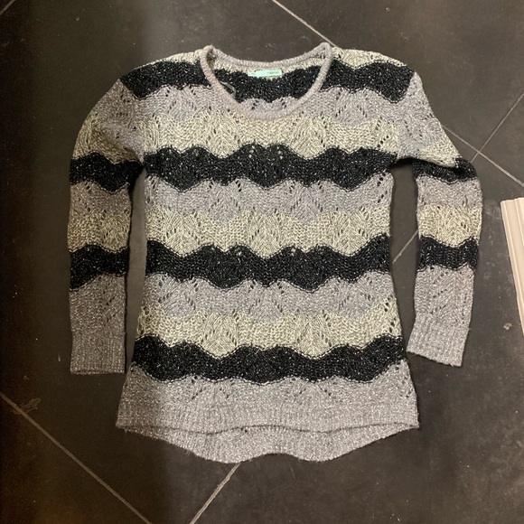 Maurices sweater - Picture 1 of 1